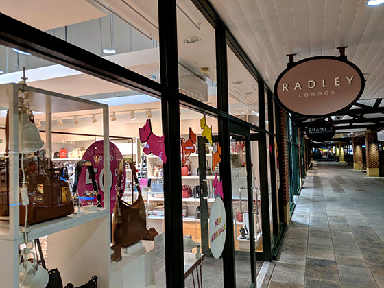 英國小狗牌包包