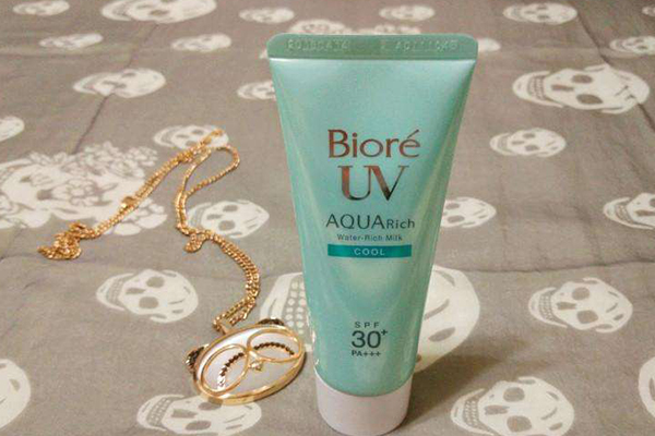 屈臣氏防曬霜排行