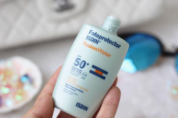 2020清爽不悶痘防曬霜排行榜