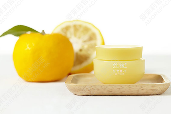 全球十大唇膜排行榜 淡化唇紋，給雙唇水潤滋養