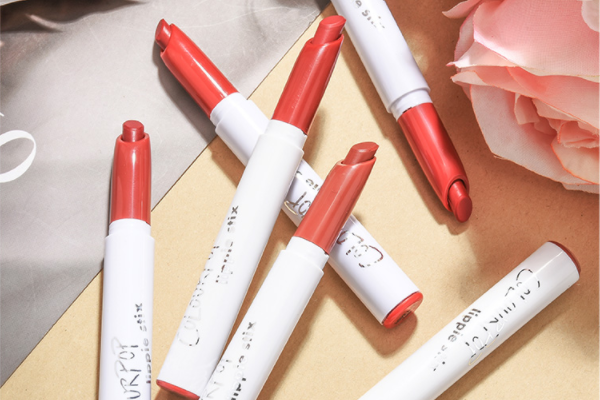 10款好用歐美開架彩妝 平價又好用,這些產(chǎn)品你get了嗎