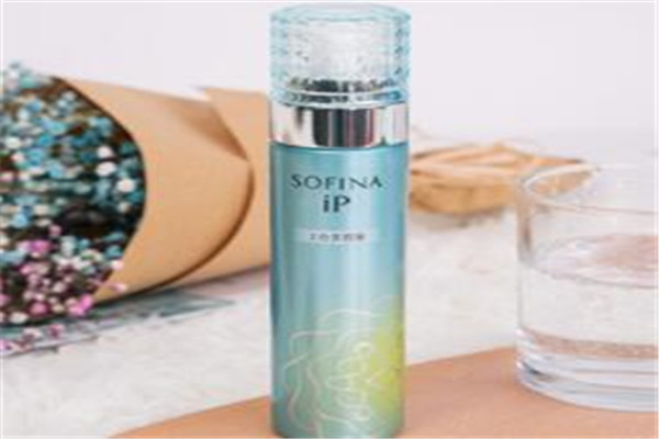 干皮精華液排行榜 水潤柔滑肌膚，妥妥的干皮救星