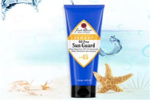 清爽不油膩的防曬霜排行榜 防曬又滋潤，還不趕緊入手