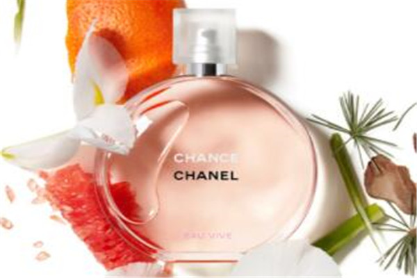 女人必買10款香水 一次邂逅終生難忘，必入手的經(jīng)典