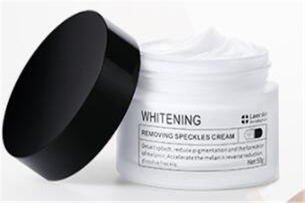 淡化雀斑護膚品排行榜 逆襲斑皮，是你淡斑路上的不二之選