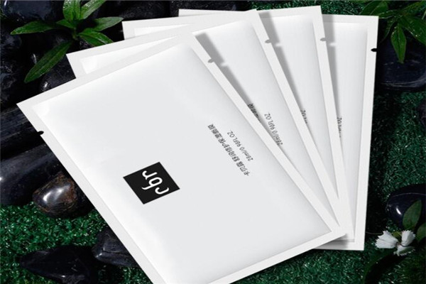 祛紅血絲面膜排行榜 舒緩肌膚告別灼熱感，照著這些選準(zhǔn)沒(méi)錯(cuò)