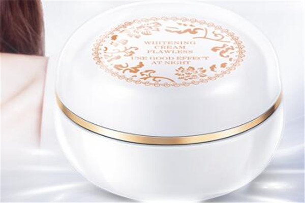 淡化色斑的護膚品排行榜 卓效凈白，祛斑無壓力