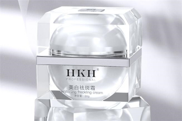 十大雀斑護膚品排行榜 擊退暗沉，讓肌膚白里透光