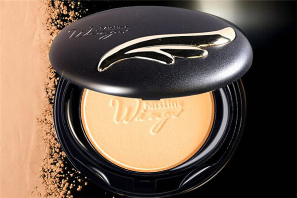 泰國定妝粉排行榜10強 mistine兩款上榜，你入手過哪些