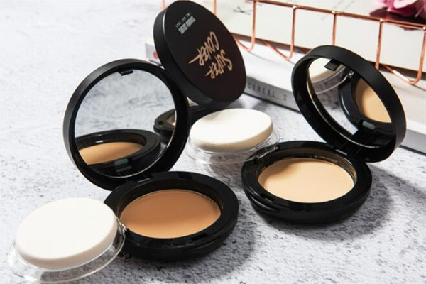 泰國定妝粉排行榜10強 mistine兩款上榜，你入手過哪些