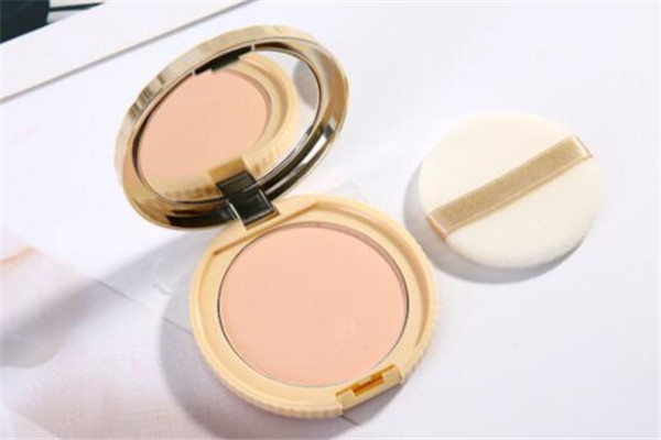 保濕定妝粉排行榜10強 選這些搓泥/脫妝等問題是不存在的