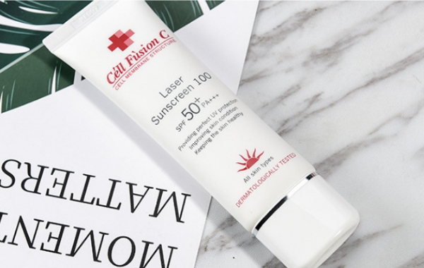 哪款防曬霜適合敏感肌 呵護(hù)脆弱肌膚，拒絕紫外線(xiàn)刺激