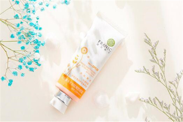 十大平民防曬霜,超級好用,每款實際價格都不過兩百