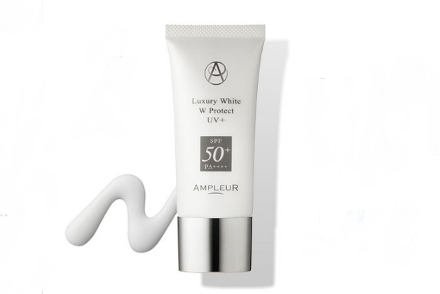 清爽不悶痘防曬霜 夏季必備，拒絕曬黑曬傷