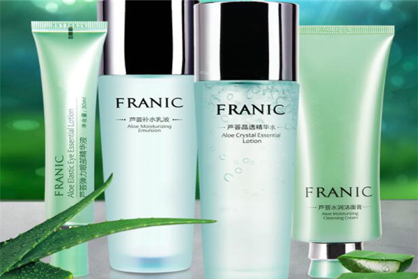 收縮毛孔的平價水乳排名,還原細嫩平滑肌必選