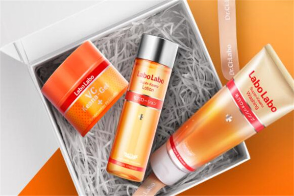 收縮毛孔的平價水乳排名,還原細嫩平滑肌必選