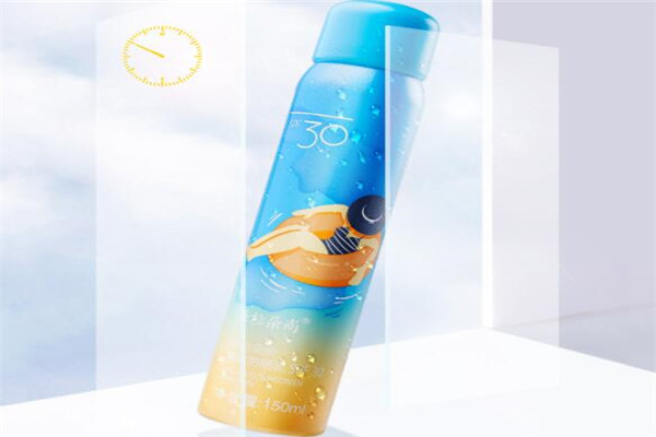 保濕不油膩的防曬噴霧排行榜，輕盈透氣的不二之選