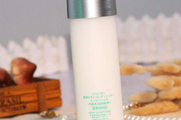 毛孔收斂水排行前十名