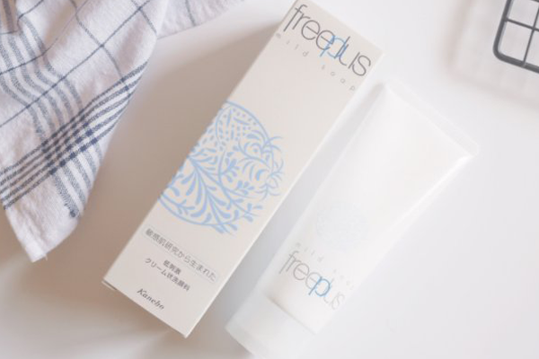 十大氨基酸洗面奶排行 肌研/SK-II上榜,你買對了嗎