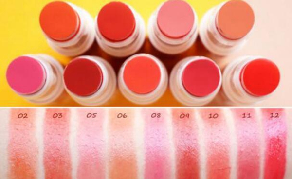 性價比高且不貴的口紅，適宜吃土少女口紅推薦