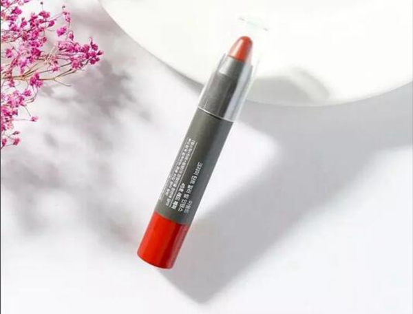 適合學生黨的口紅品牌，平價好用的口紅集合