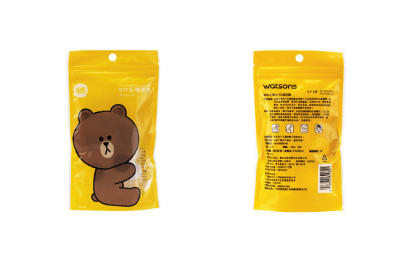 的滲透效果很好，它的材質也比較柔軟，所以很親膚，不會有過度摩擦刺激的狀況，能夠讓水分更好的被皮膚吸收。