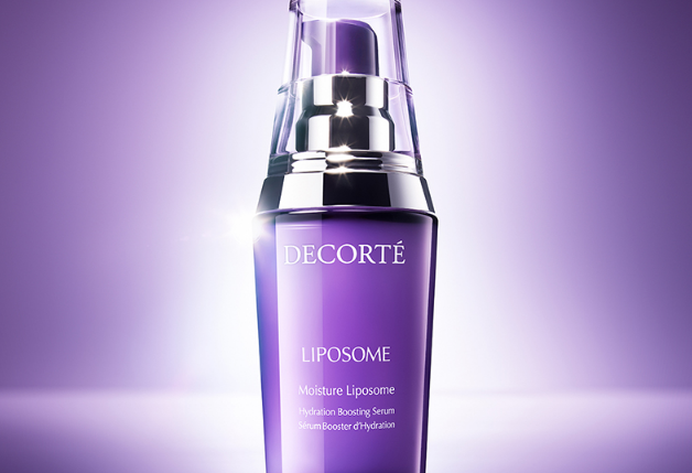 于皮膚的修復效果很好，滋潤度也足夠高，臉部缺水緊繃的問題能夠迅速緩解;多層微囊技術(shù)還可以改善角質(zhì)受損的問題，讓肌底越來越穩(wěn)定，整體的水油也會維持在平衡狀態(tài)。  　　參考價格：690RMB/40ml