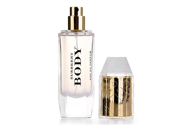 Chloe最近特別熱門的一款香水，味道超級甜美，包裝也是特別有少女心，紛紛的瓶身很吸引人。香水的味道是比較有個性的小蒼蘭藿香，中調則是布拉斯李，聞起來很神奇，有著一種雨后森林的清爽感，特別迷人。