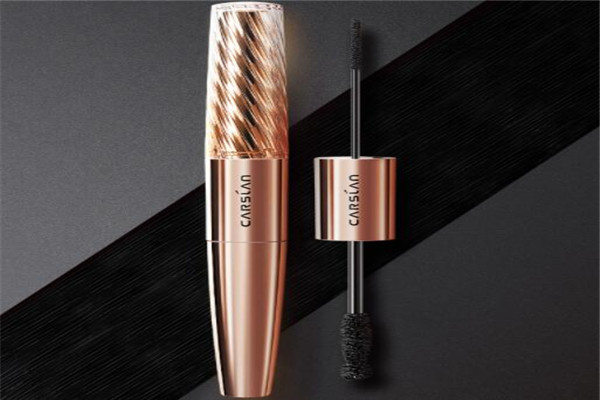 全球前十睫毛膏排名 纖長濃密，一下刷出卷翹迷人睫毛妝