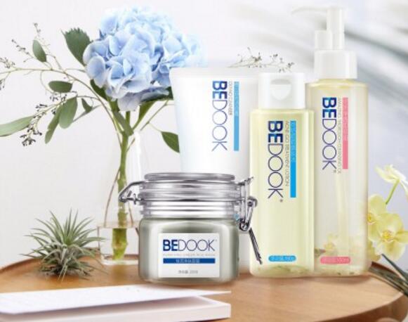 去黑頭套裝排行榜10強，強力去黑頭，跟草莓肌說拜拜！