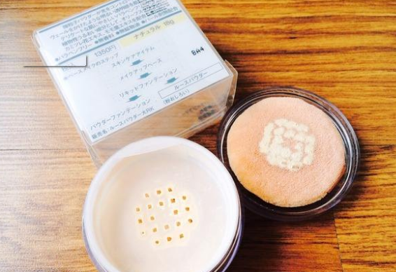 好用不貴散粉排行榜，備受年輕人追捧的控油散粉推薦