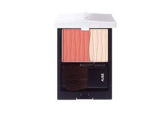 大牌腮紅排行榜10強，修飾輪廓提升氣色必備！