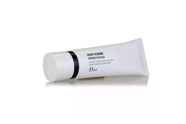 男士洗面奶排行榜前8強：給肌膚最清爽潔凈的體驗