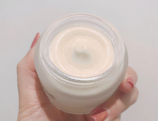 眼霜可以當(dāng)面霜用在臉上嗎 面霜可以涂在眼睛周圍嗎