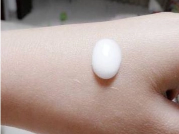 面霜和防曬霜哪個先擦面箱和防曬箱先用哪個