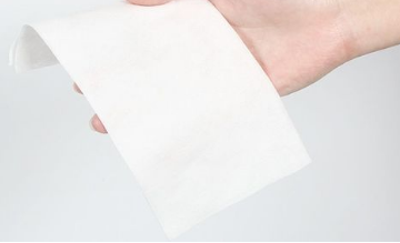 卸妝巾和卸妝水哪個(gè)好，卸妝濕巾和卸妝水區(qū)別