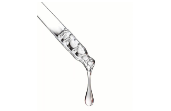 先涂精華液還是乳液還是水？水，乳液，精華液的正確使用順序